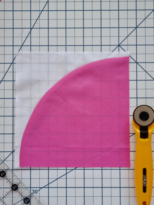 Tips on Sewing a Curved Quilt Tutorial + 1/4 Circle Template Printable